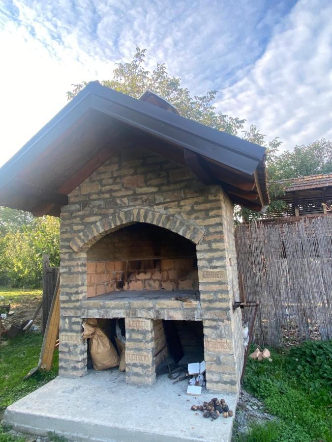 Kod Cika Brke Lägenhet Vrdnik Exteriör bild